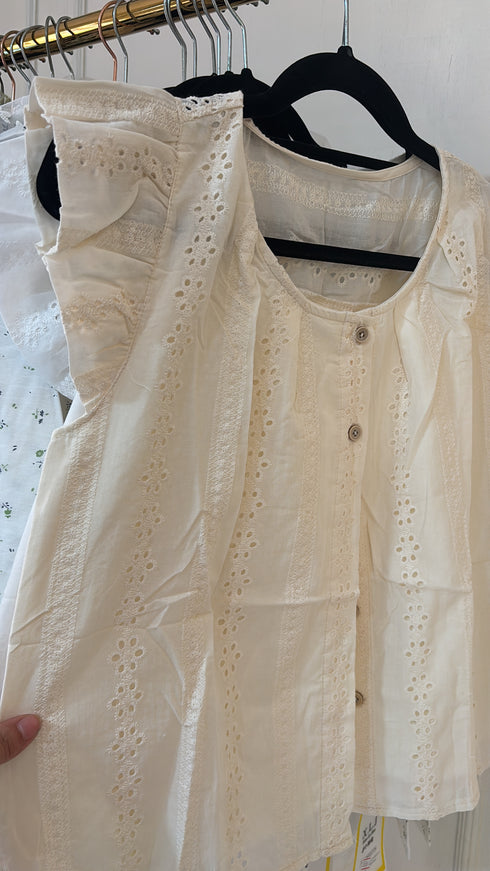 Summer Half Sleeves Hollow Out Embroider Tops